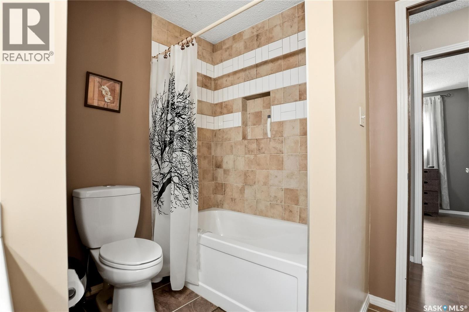131 Keeley CRESCENT - 54