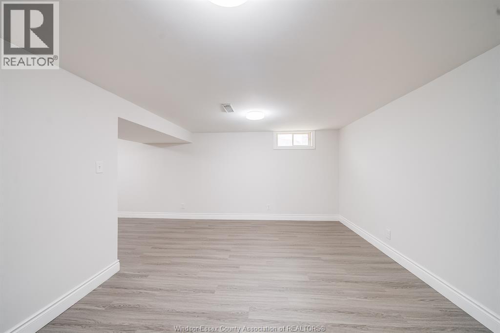 1960 FRANCOIS ROAD - 43