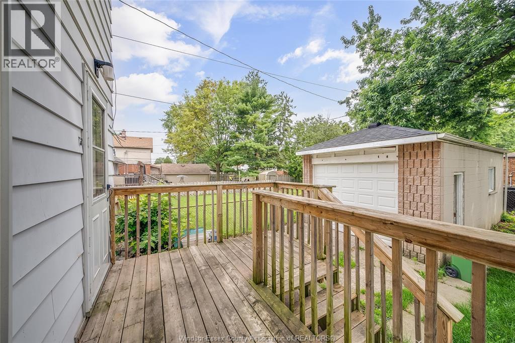 1960 FRANCOIS ROAD - 46
