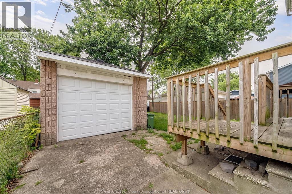 1960 FRANCOIS ROAD - 47