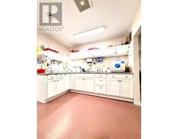 322 Memorial Drive thumbnail 9