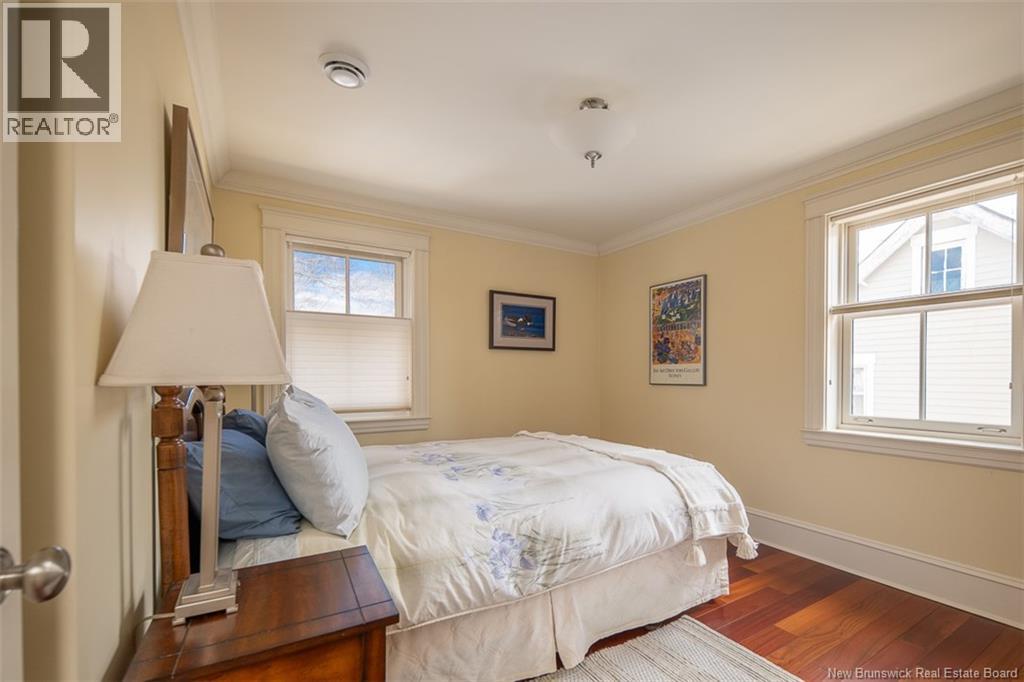 748 Churchill Row - 23