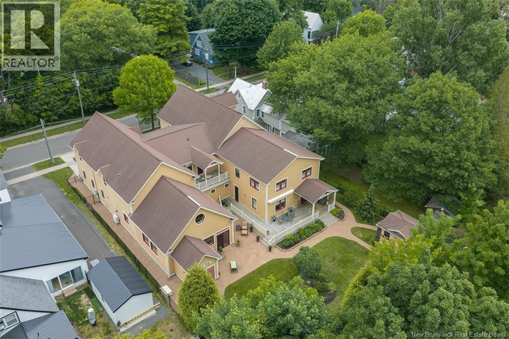 748 Churchill Row - 48