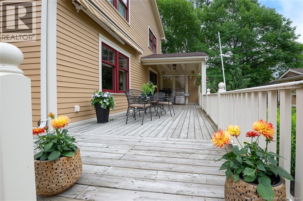 748 Churchill Row - 45