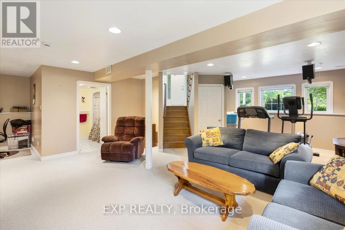 122 1/2 RAILWAY AVENUE - 27