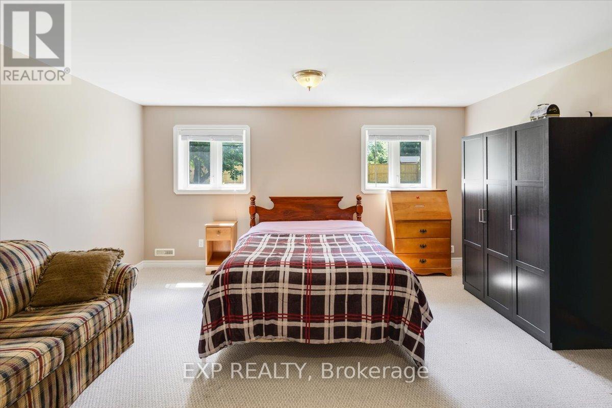 122 1/2 RAILWAY AVENUE - 33