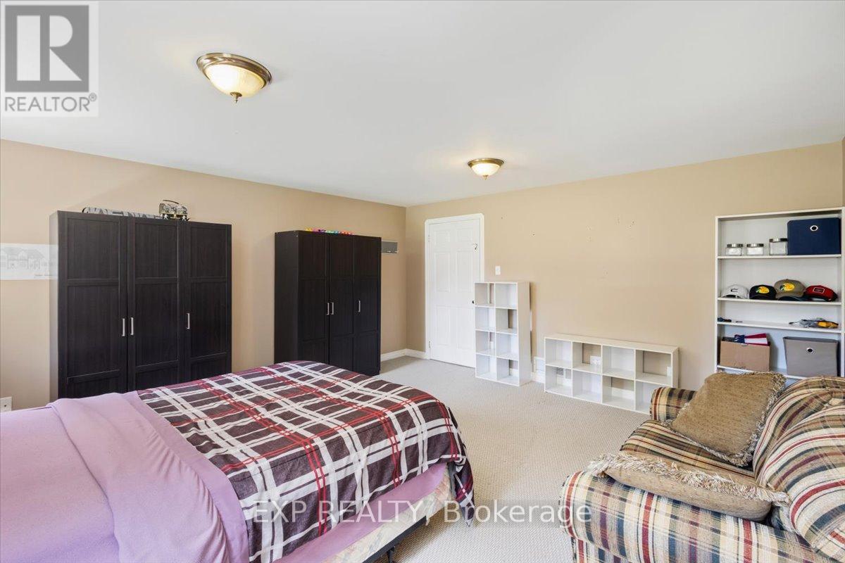 122 1/2 RAILWAY AVENUE - 35
