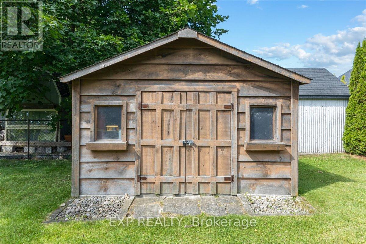 122 1/2 RAILWAY AVENUE - 41