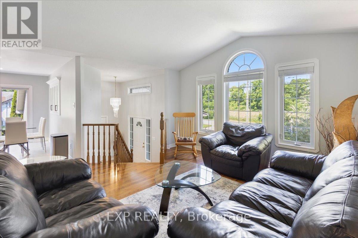122 1/2 RAILWAY AVENUE - 8