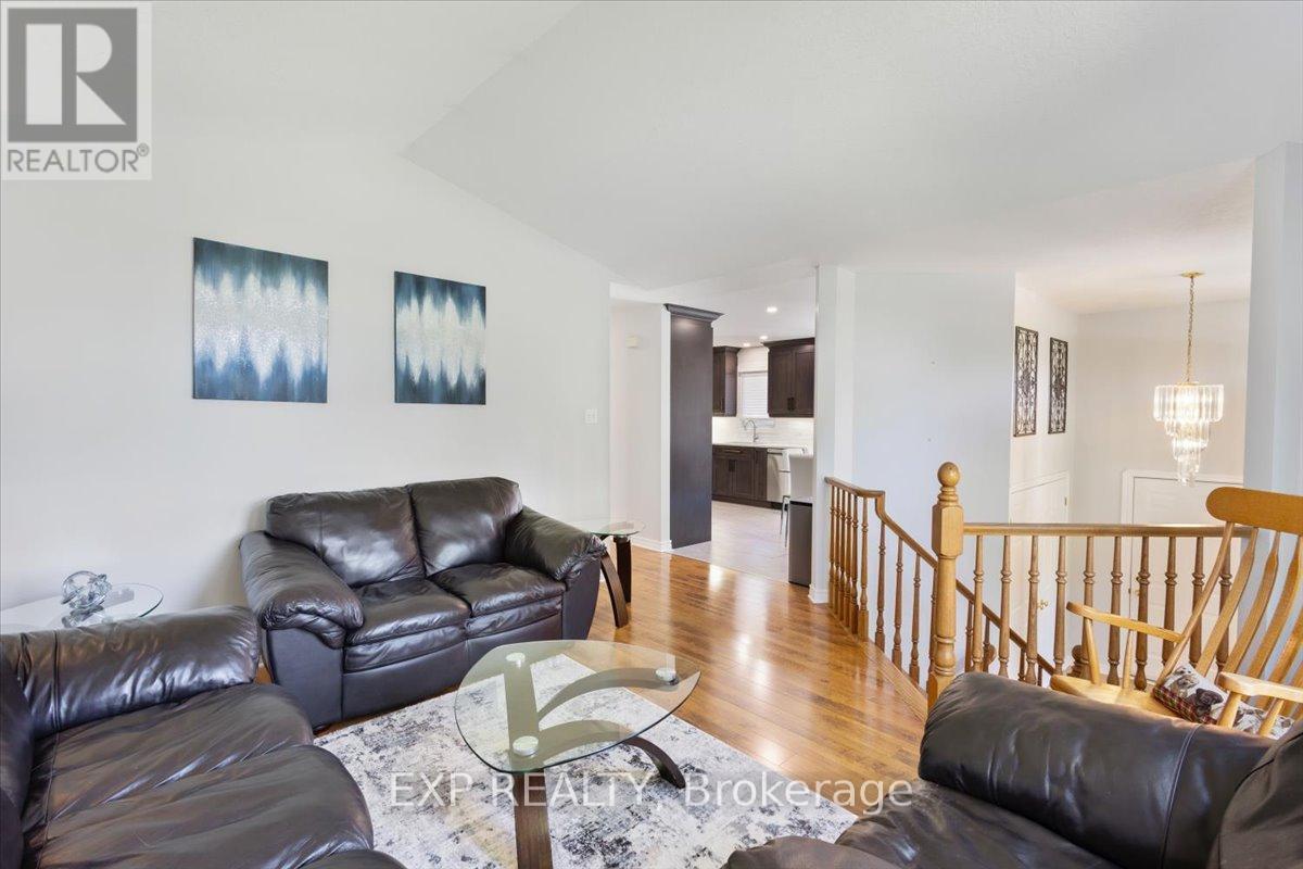 122 1/2 RAILWAY AVENUE - 9