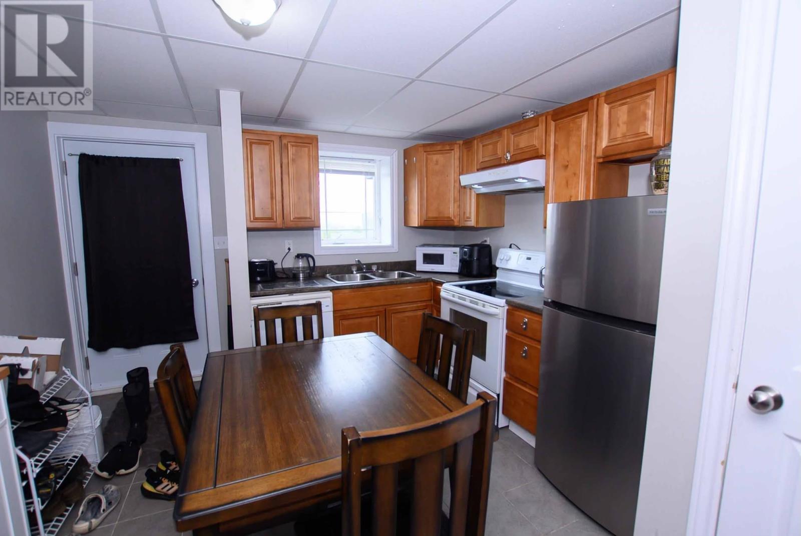 128 Raven Avenue - Image 32