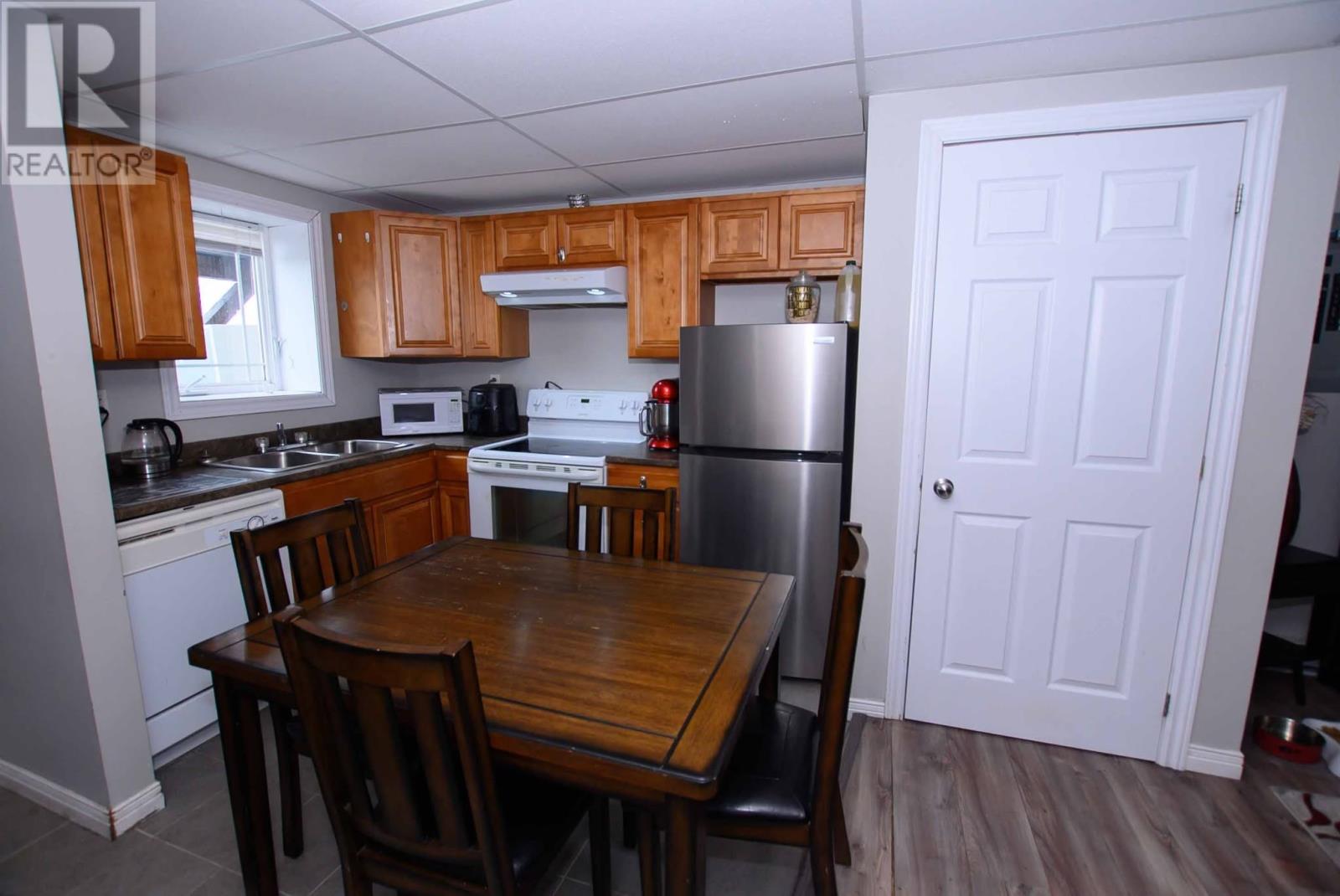 128 Raven Avenue - Image 33