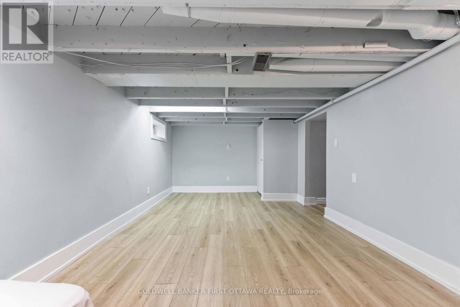 260 KEYWORTH AVENUE - 24
