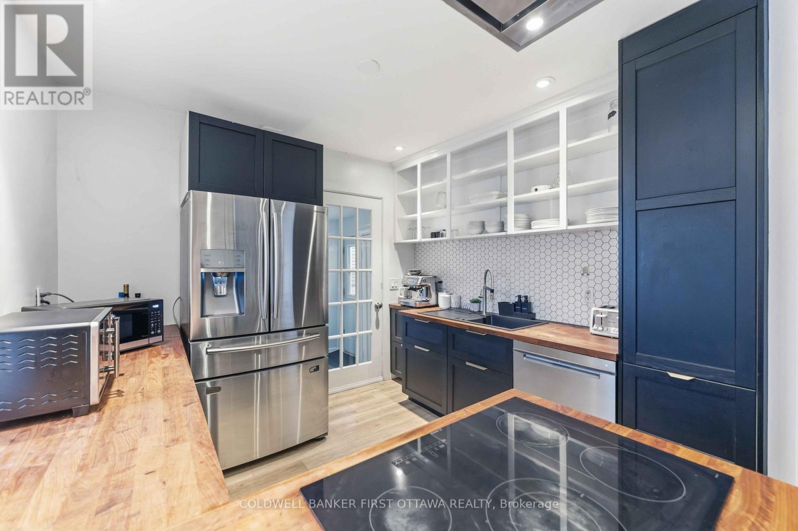 260 KEYWORTH AVENUE - 11
