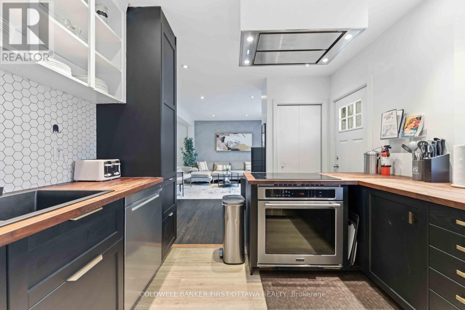 260 KEYWORTH AVENUE - 12