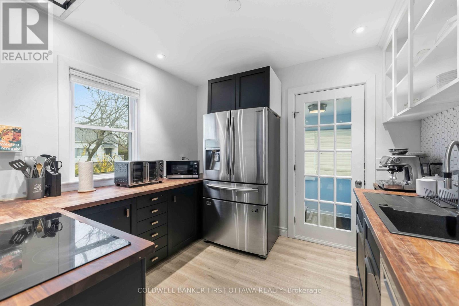 260 KEYWORTH AVENUE - 10