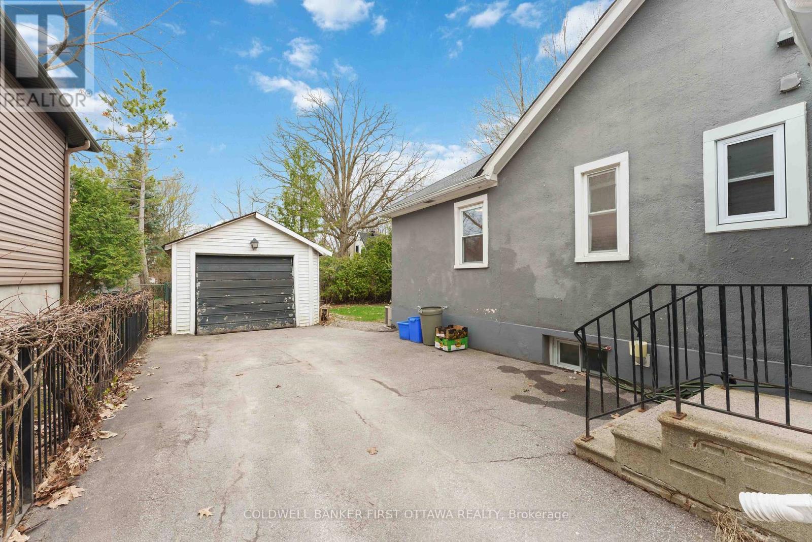 260 KEYWORTH AVENUE - 25