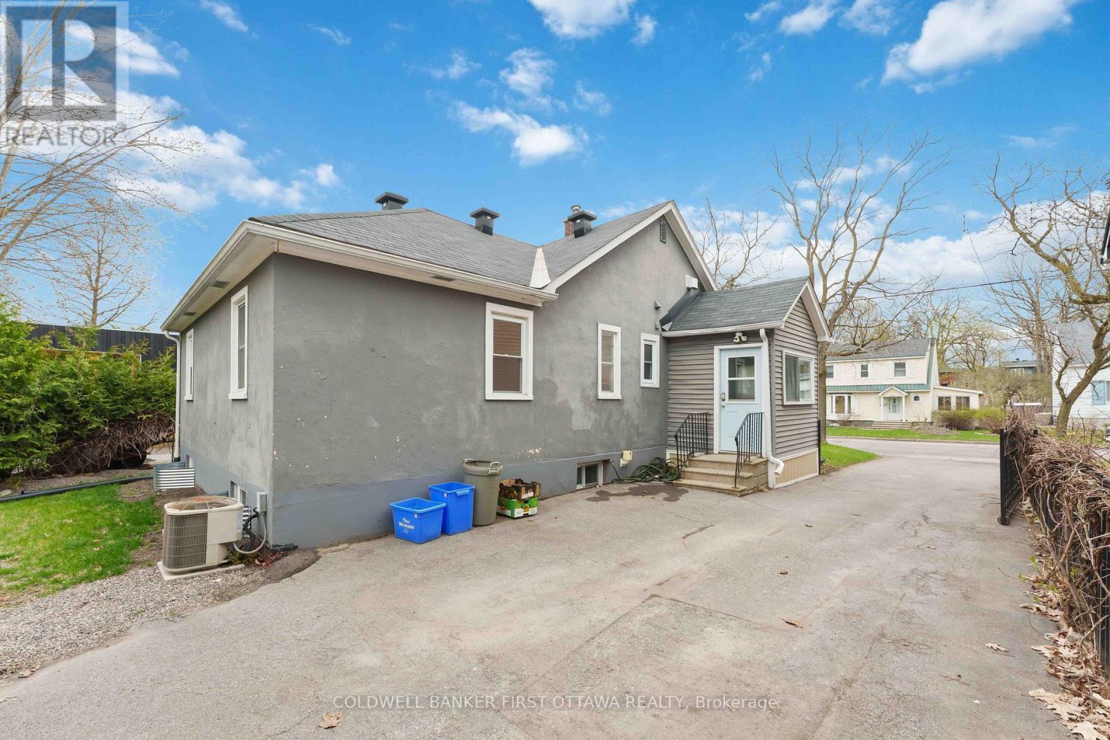 260 KEYWORTH AVENUE - 26