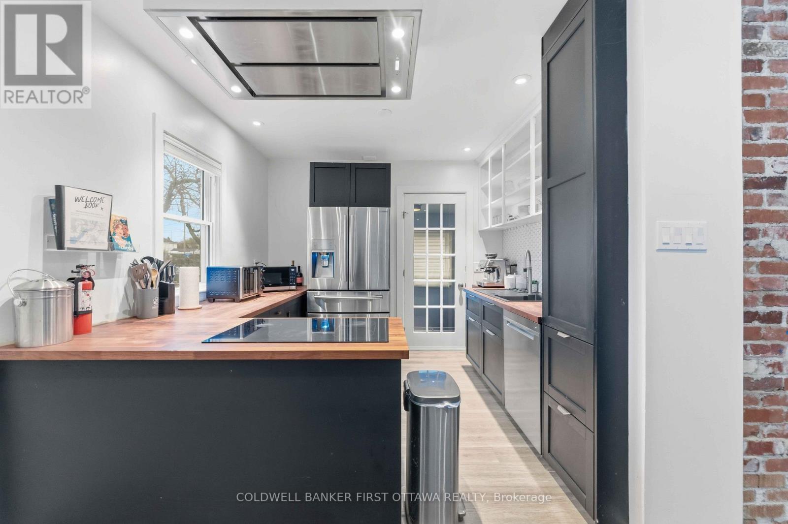 260 KEYWORTH AVENUE - 9