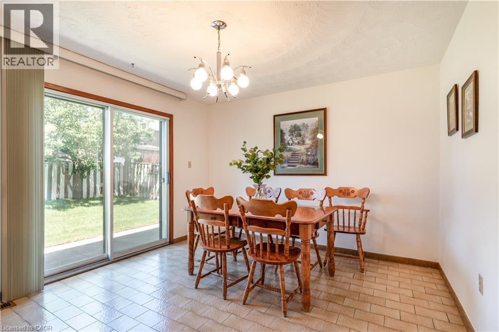 102 MARKSON Crescent - 23