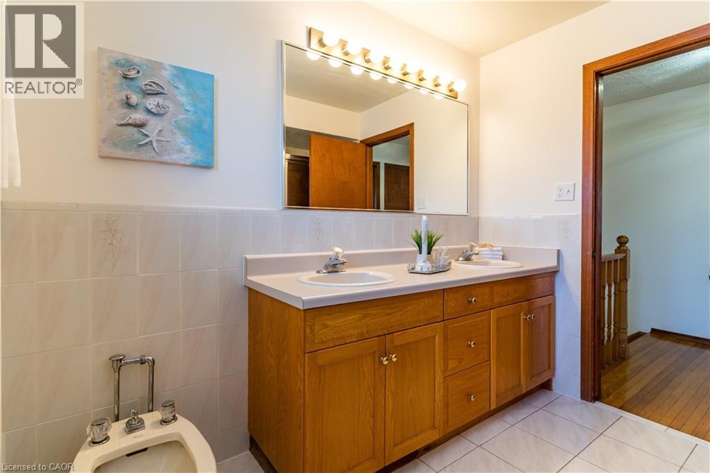 102 MARKSON Crescent - 19