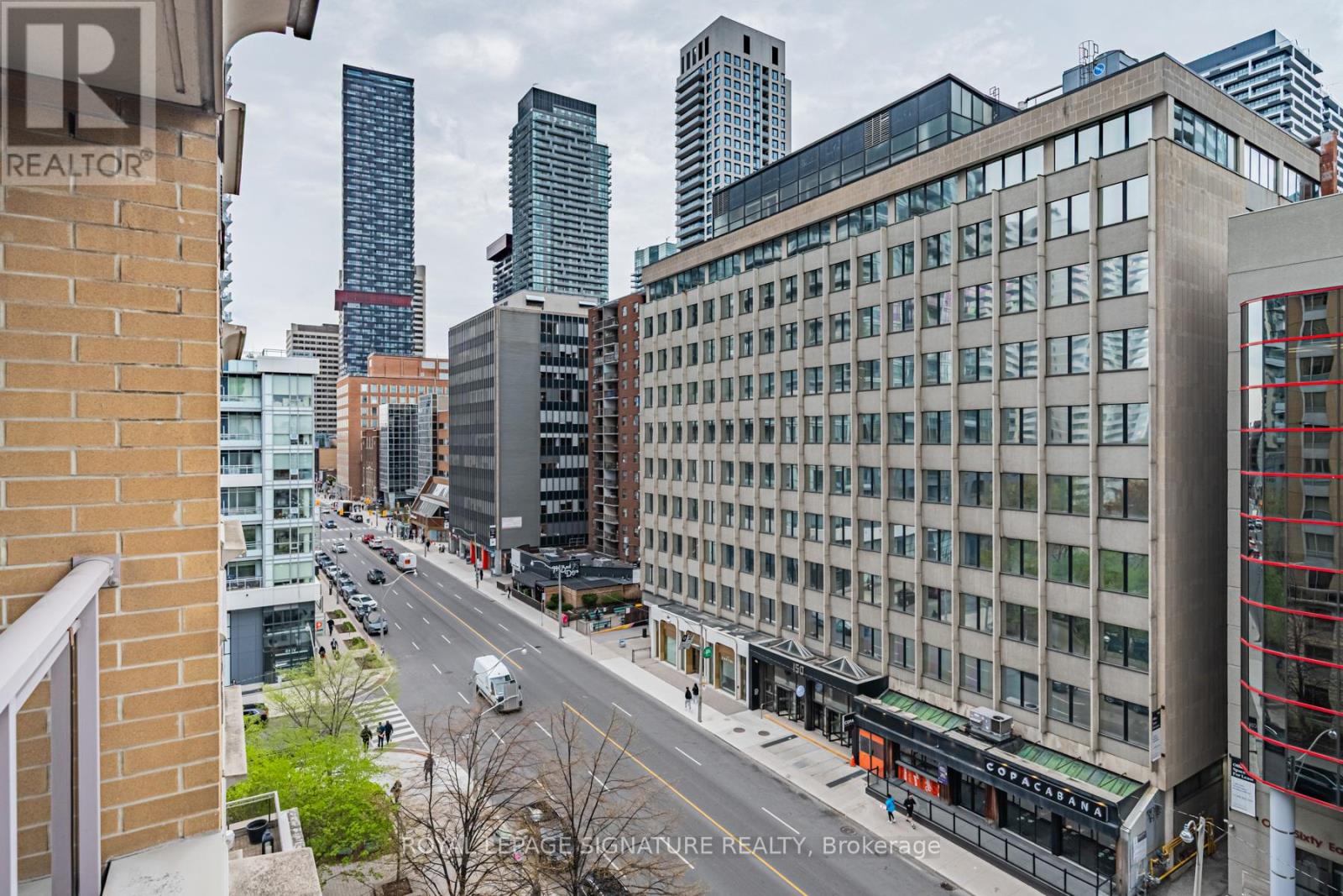 #813 123 EGLINTON AVENUE E - 29