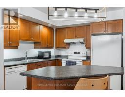 813 - 123 Eglinton Avenue E, Toronto, ON M4P1J2 Photo 12