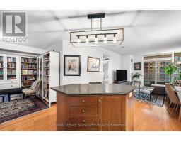 813 - 123 Eglinton Avenue E, Toronto, ON M4P1J2 Photo 13