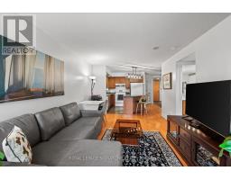 813 - 123 Eglinton Avenue E, Toronto, ON M4P1J2 Photo 18