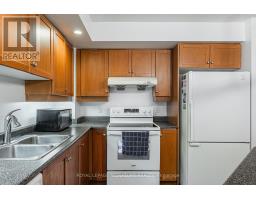 813 - 123 Eglinton Avenue E, Toronto, ON M4P1J2 Photo 9