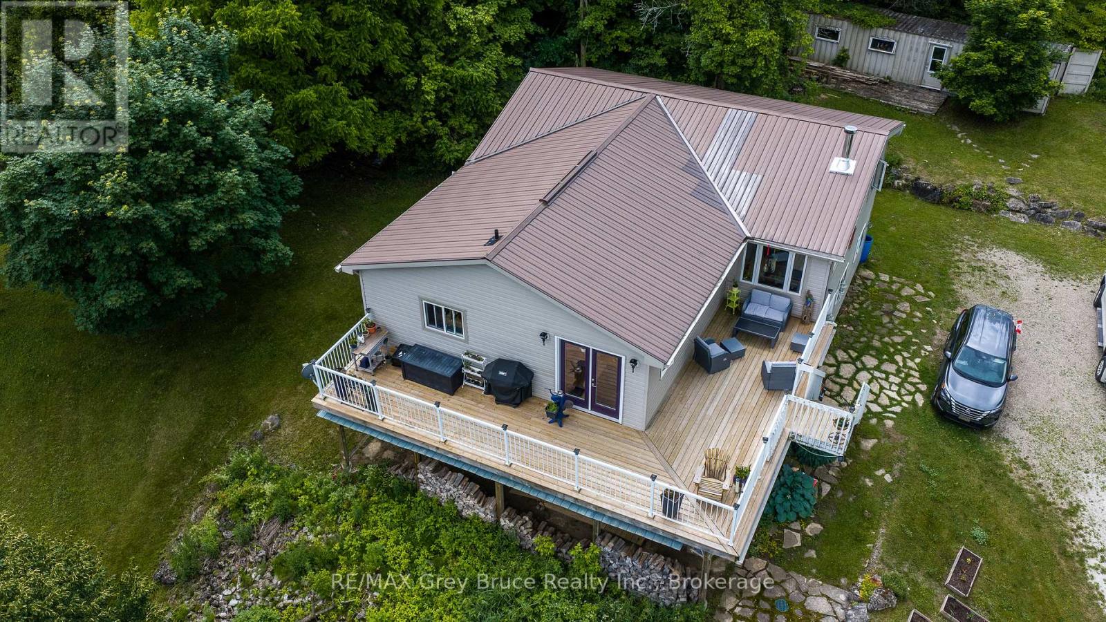 114 VICTORIA STREET - 32