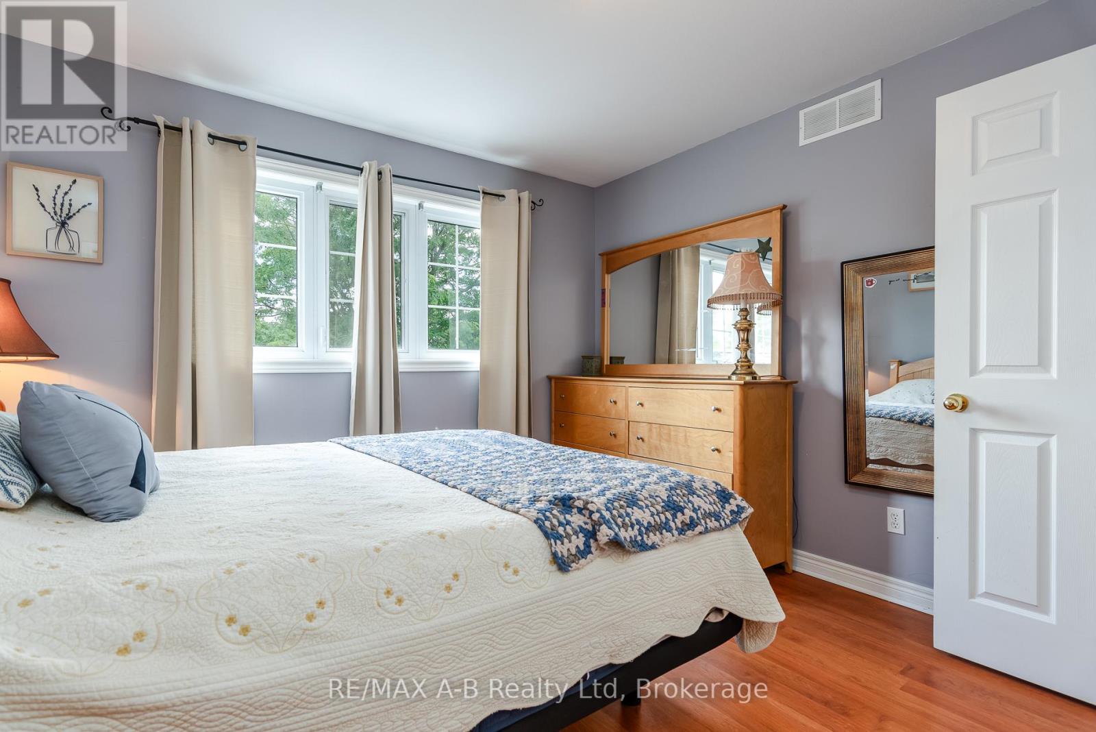 108 WALSH CRESCENT - 31