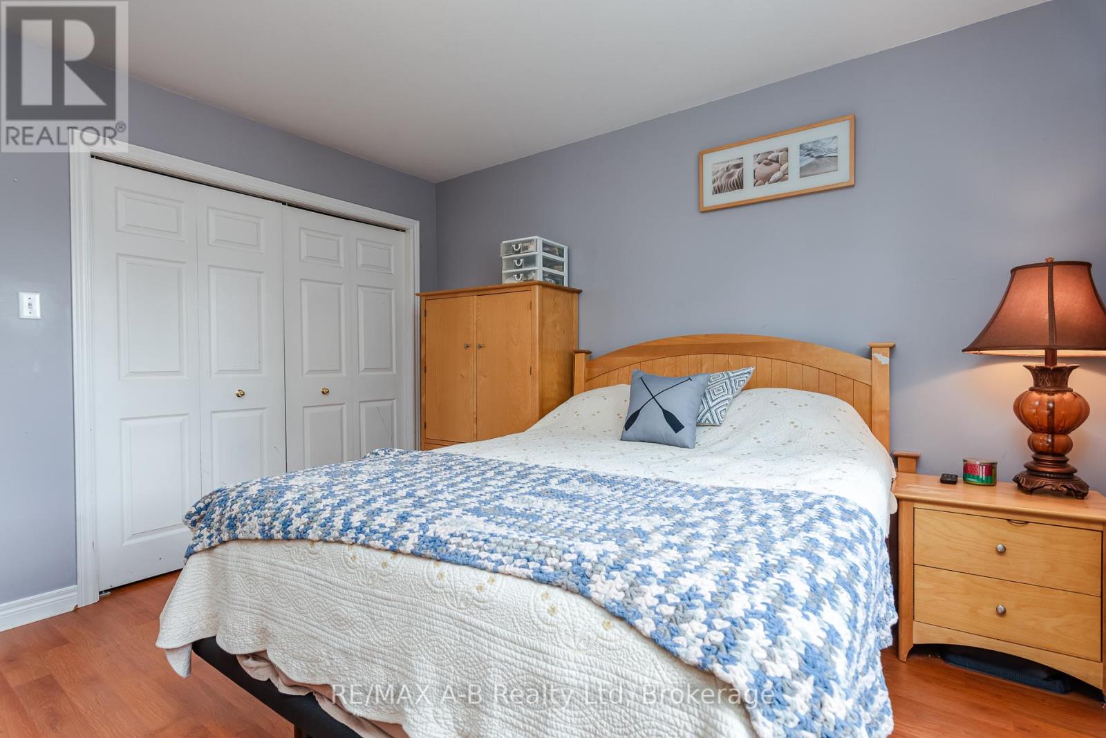 108 WALSH CRESCENT - 32