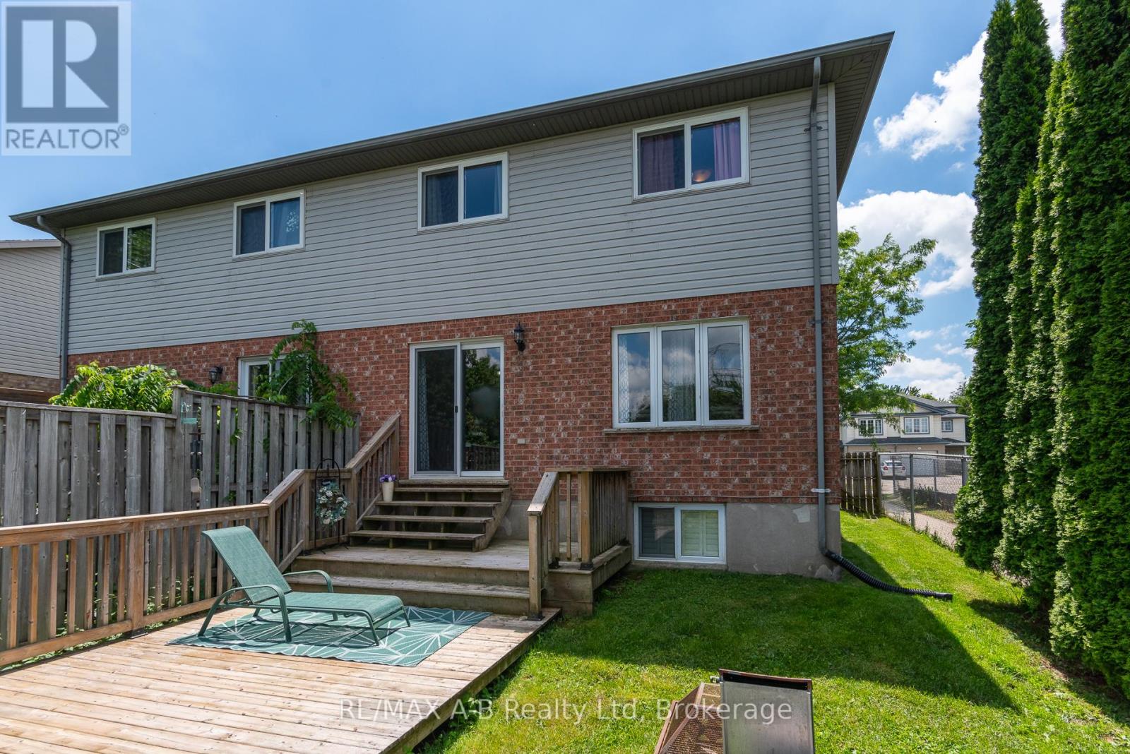 108 WALSH CRESCENT - 6