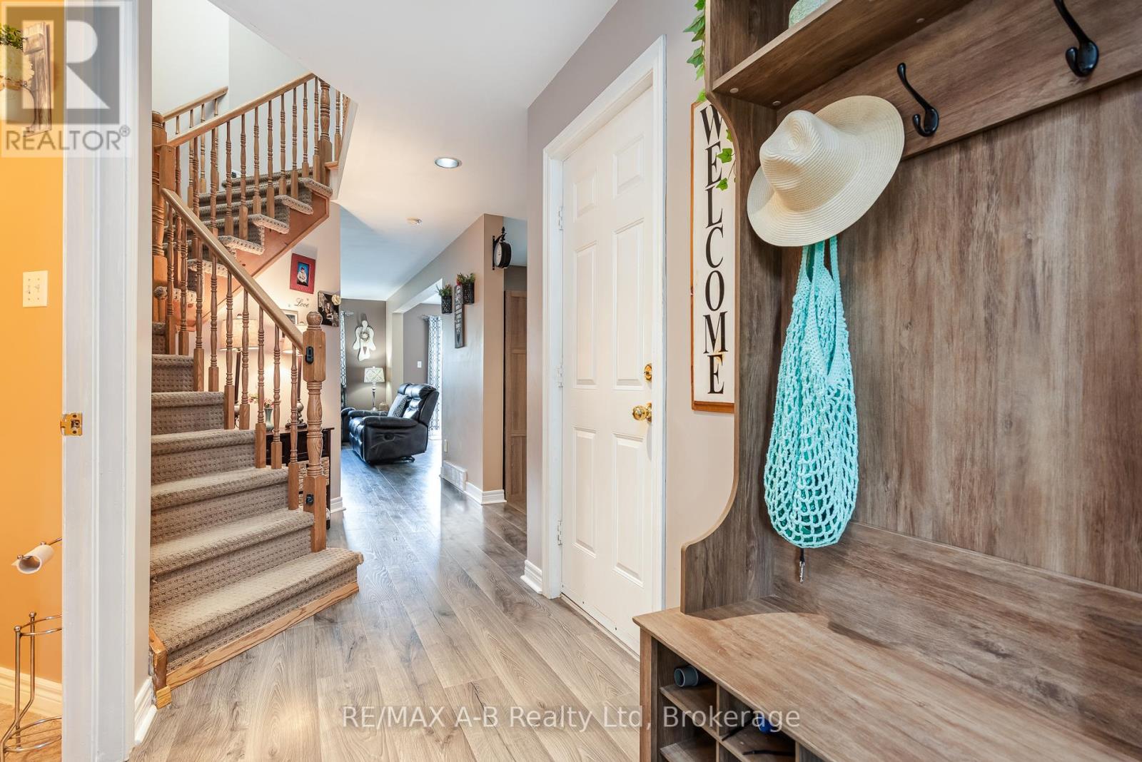 108 WALSH CRESCENT - 9