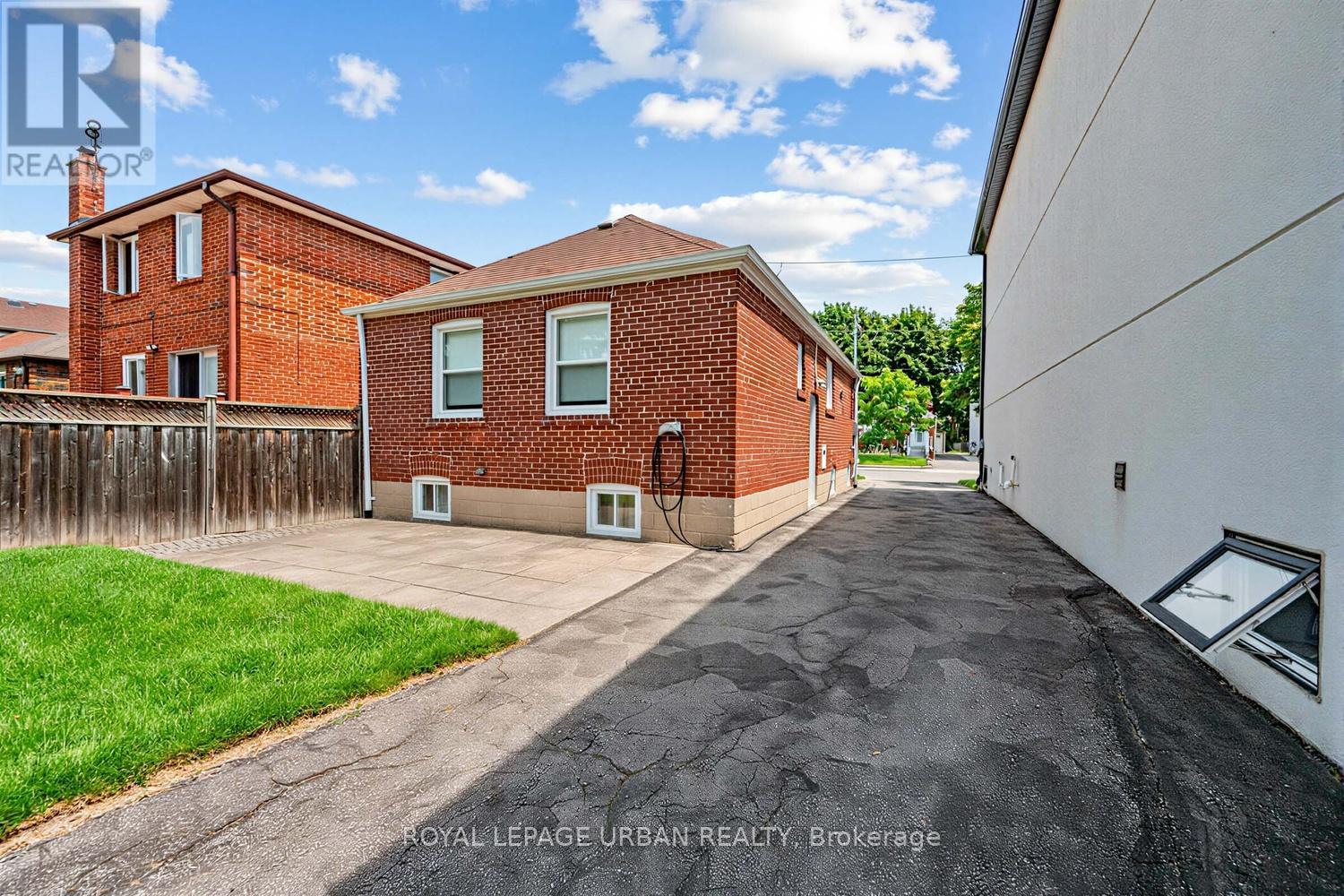96 CEDARCREST BOULEVARD - 39