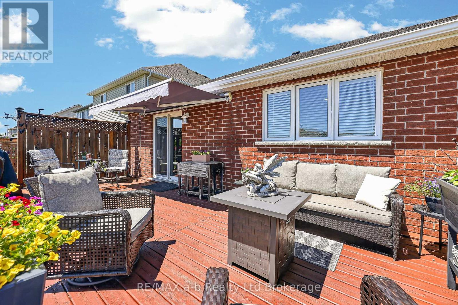 1380 CAEN AVENUE - 12