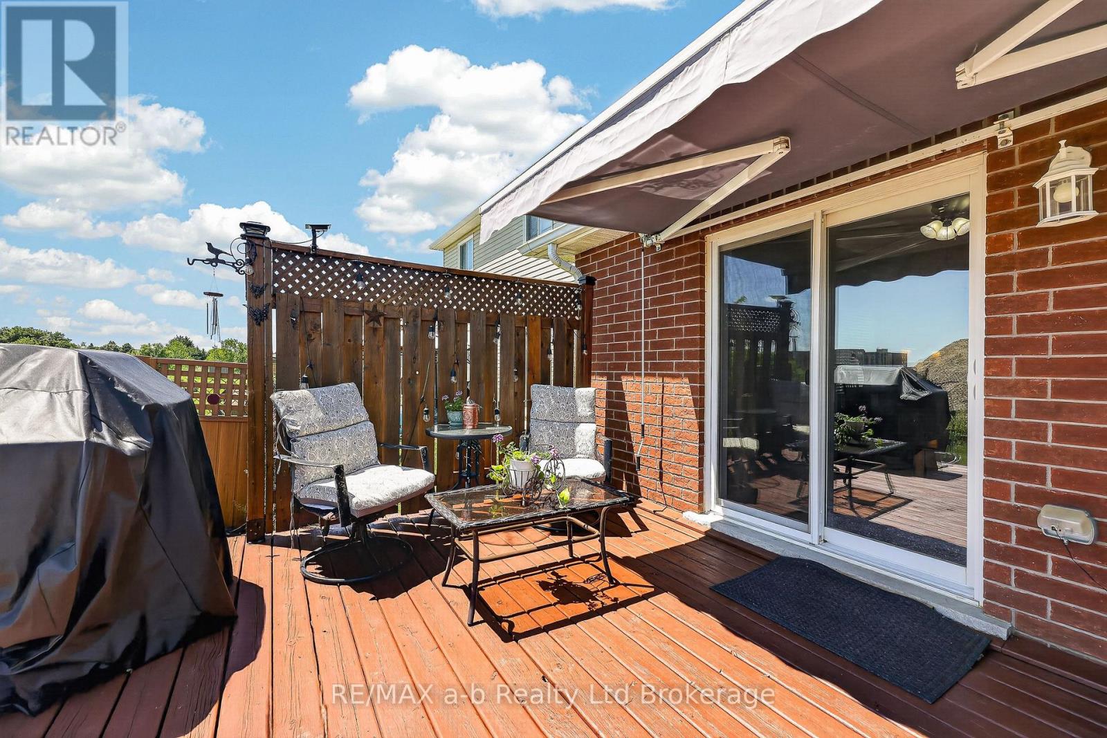 1380 CAEN AVENUE - 13