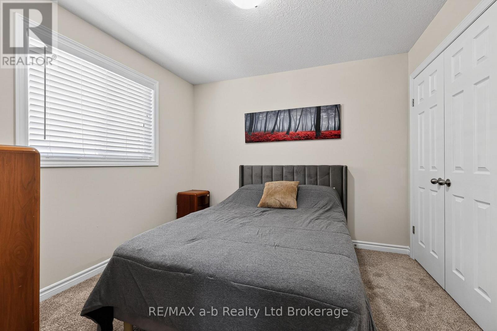1380 CAEN AVENUE - 34