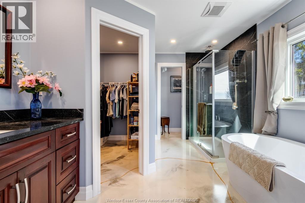 952 Hiawatha Beach - 21