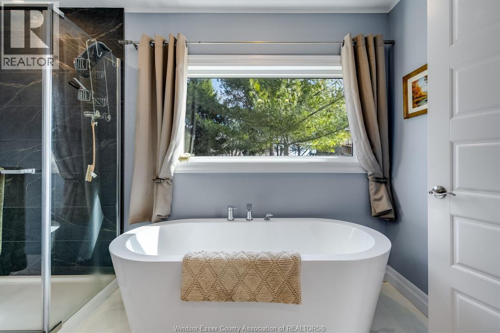 952 Hiawatha Beach - 23