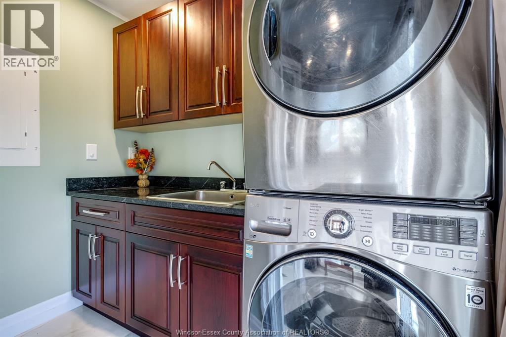 952 Hiawatha Beach - 30