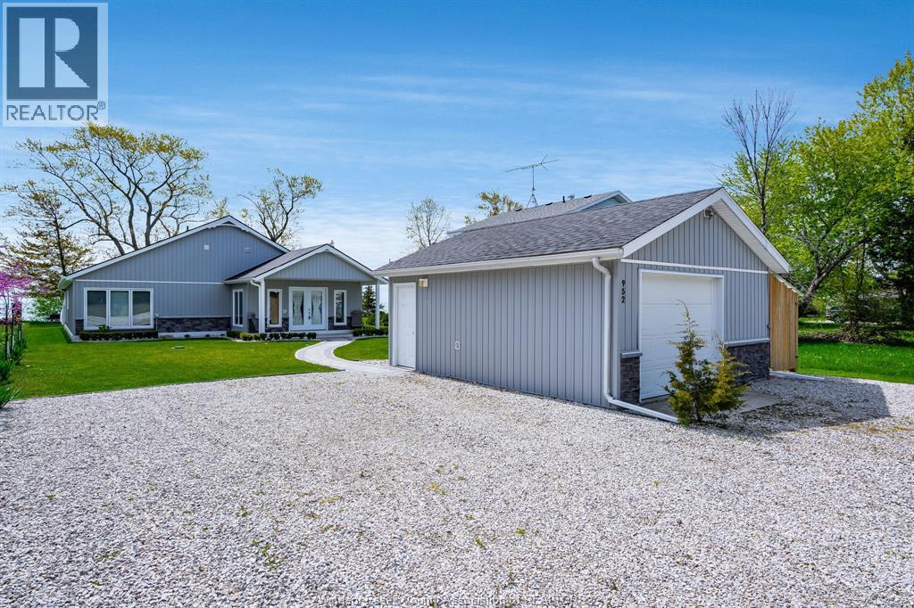 952 Hiawatha Beach - 32