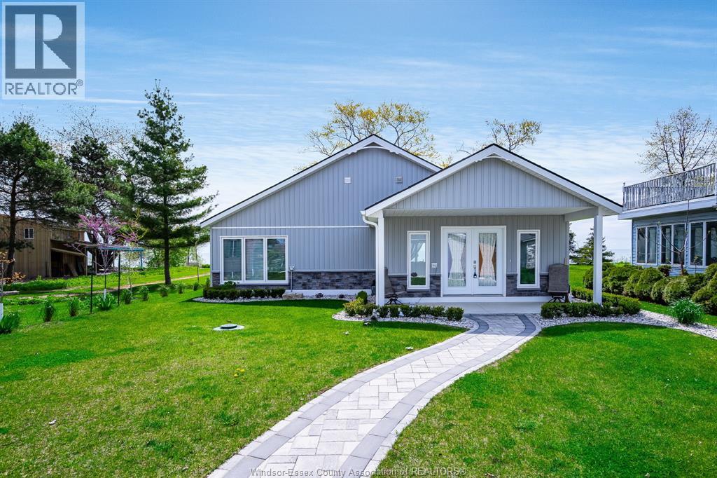 952 Hiawatha Beach - 34