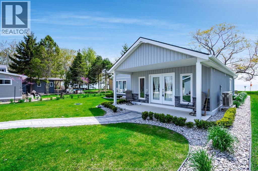 952 Hiawatha Beach - 35