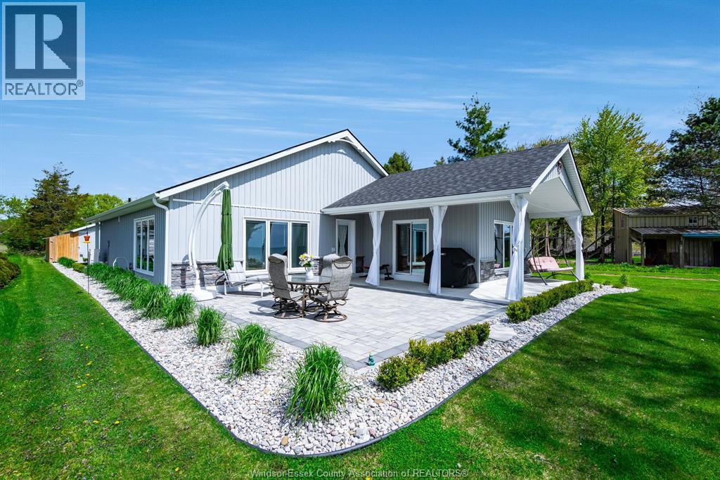 952 Hiawatha Beach - 36