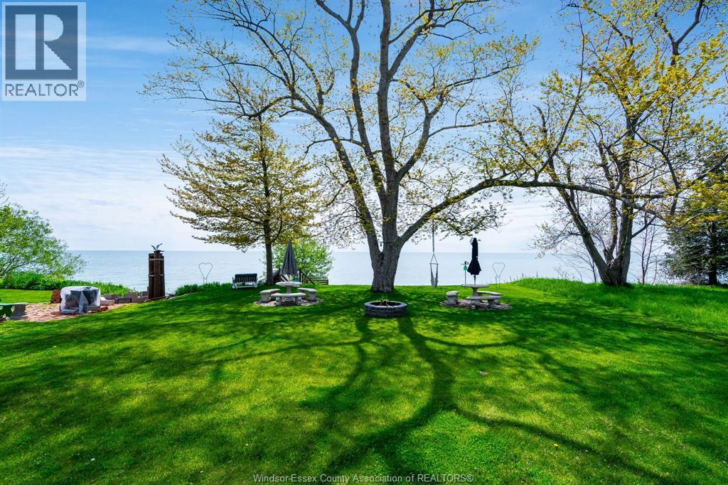 952 Hiawatha Beach - 38