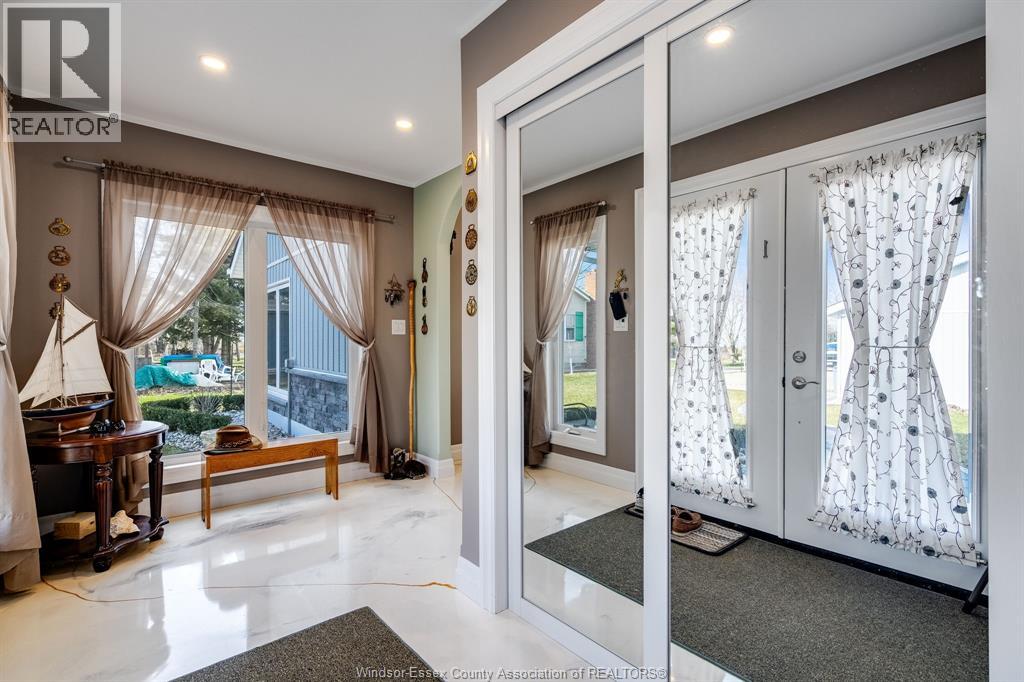 952 Hiawatha Beach - 4