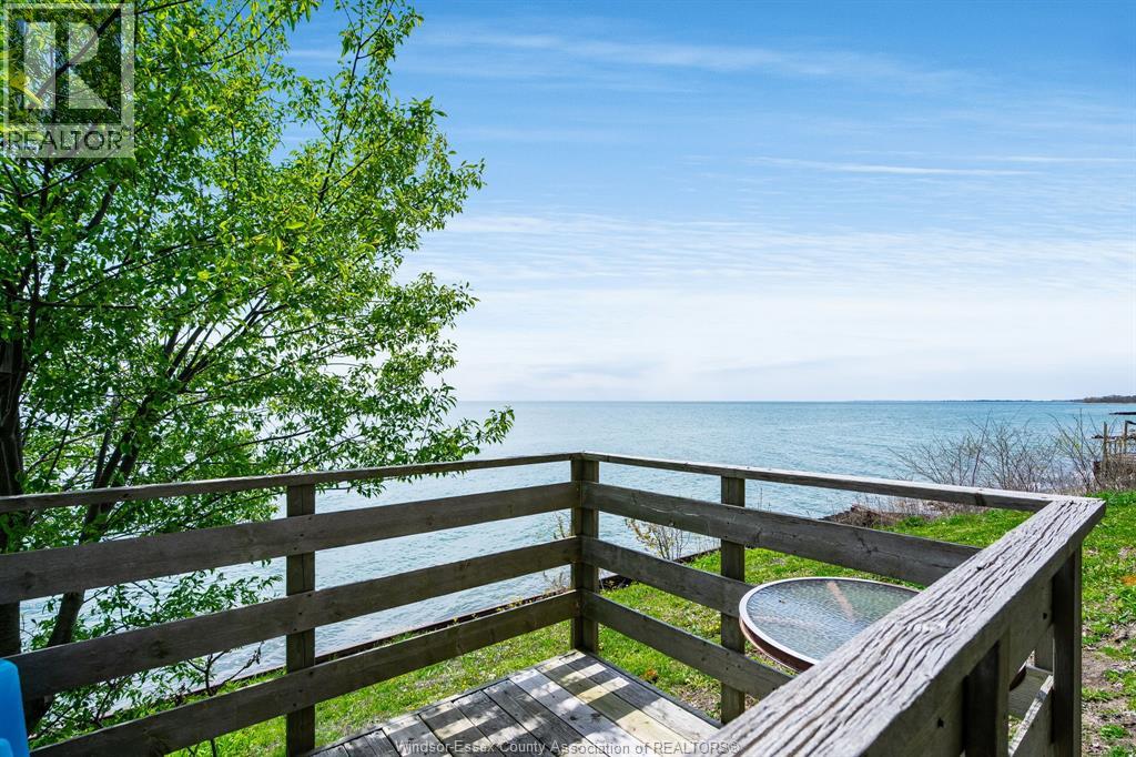 952 Hiawatha Beach - 42