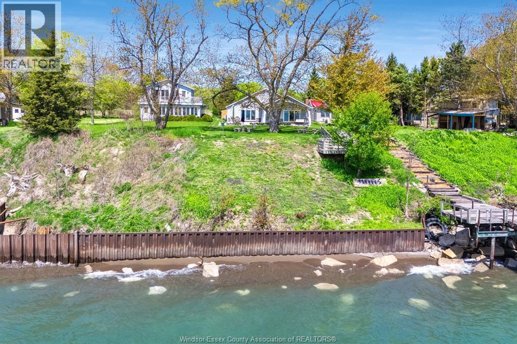 952 Hiawatha Beach - 43
